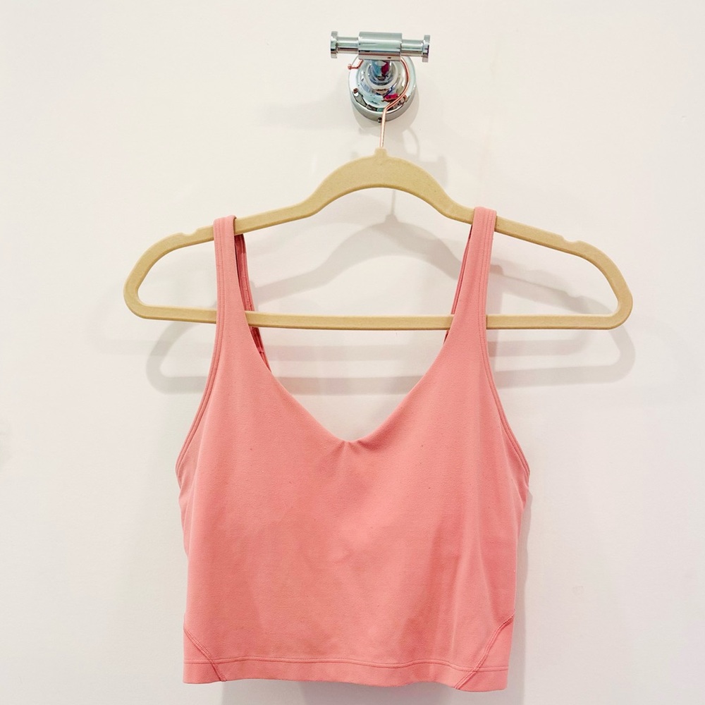 Lululemon Pink cropped aligned top size 6!✨🎀